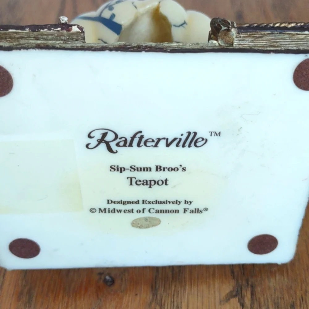 Rafterville Sip-Sum-Broo's Teapot Figurine